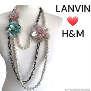 LANVIN x H&M HM LONG FAUX PEARL CHAIN LUCITE FLOWERS STATEMENT NECKLACE